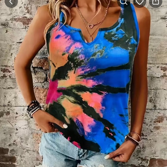 🙋♀️2/$24 or 3/$30🙋🏼♀️Women’s Various Color Tie Dye Notched Neck Tank Top - Picture 7 of 9